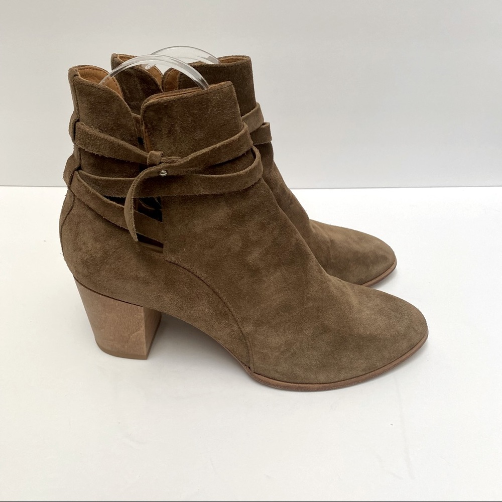 Coclico Heeled Ankle Boots